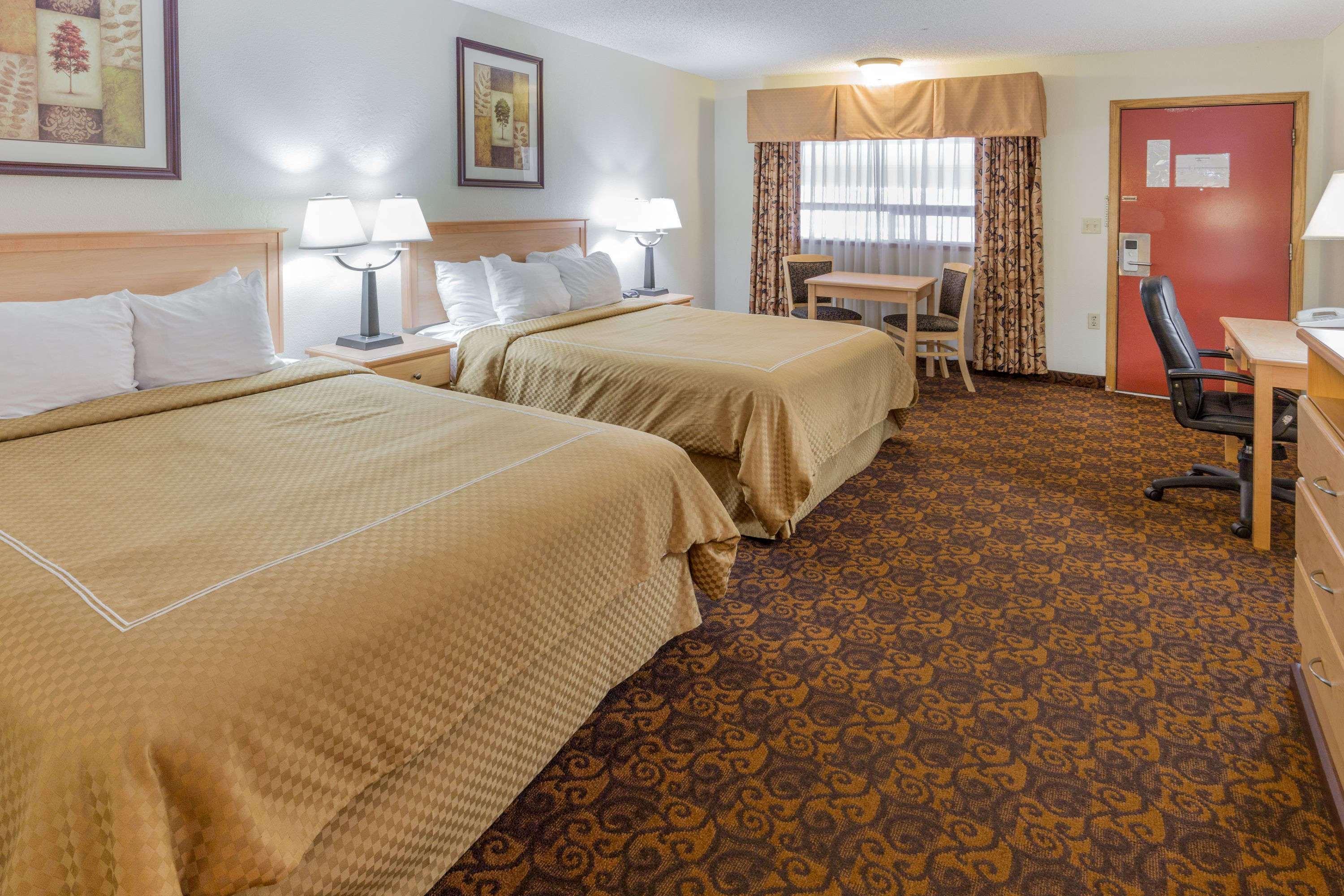 Days Inn By Wyndham Black Bear Salem Exterior foto