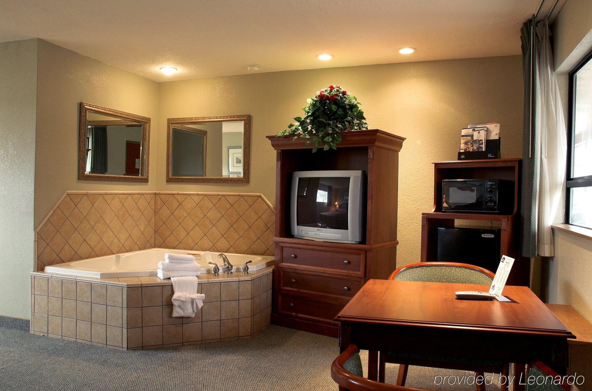 Days Inn By Wyndham Black Bear Salem Cameră foto